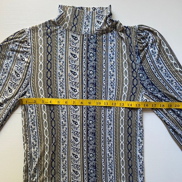 FREE PEOPLE Donatella Mock Neck Puff Shoulder Sleeve Size Large - Picture 9 of 13